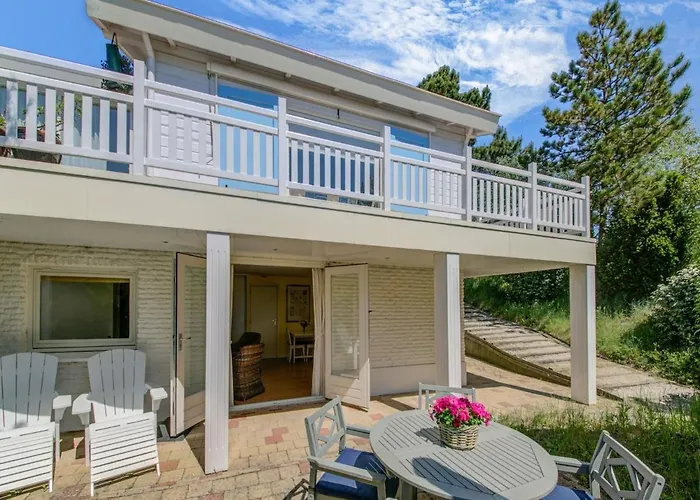 Serene In Near Northsea *